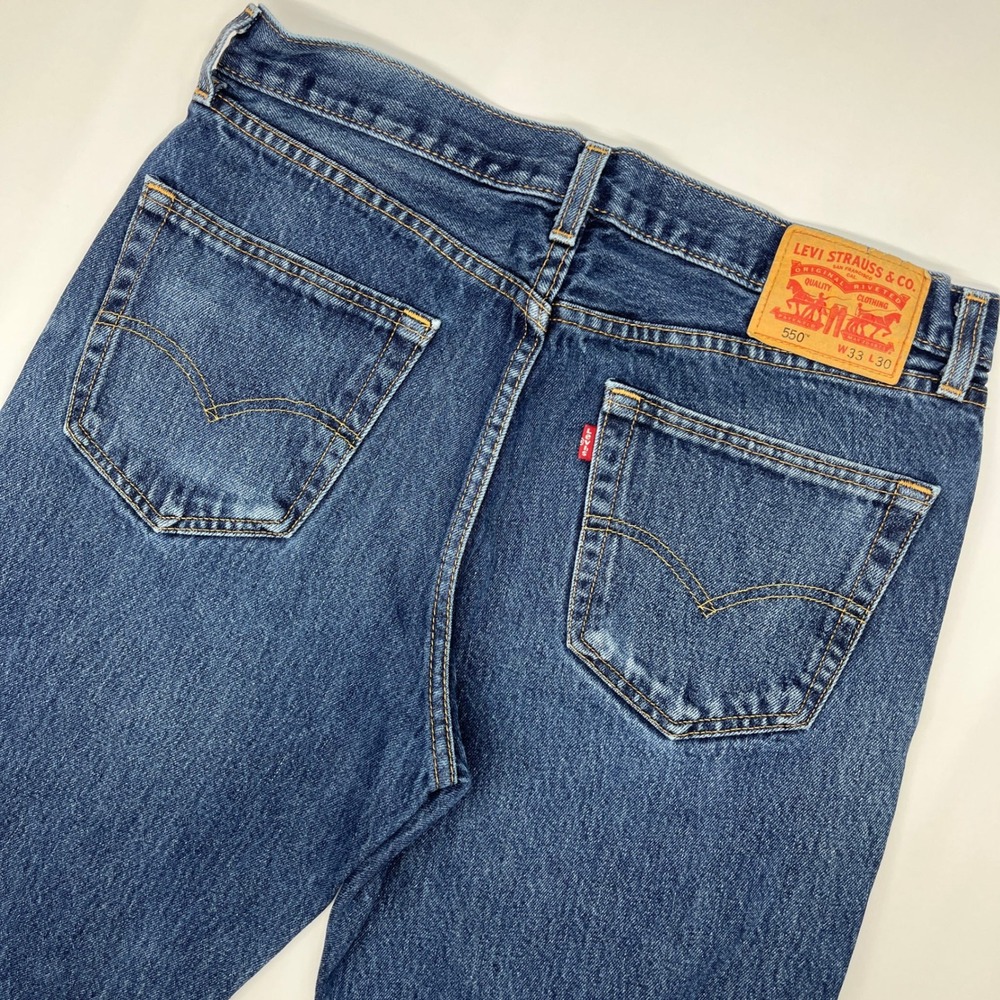 Levi's 550 Relaxed Fit Jeans Mens 33x30 Medium Wash Blue Denim Tapered Leg